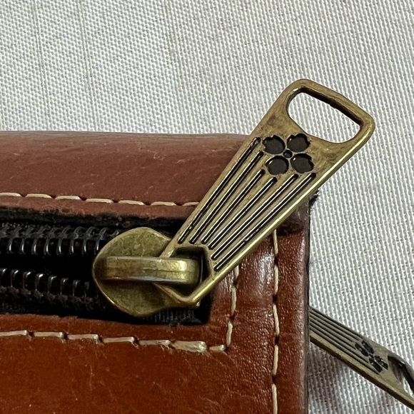 Patricia Nash Cametti trifold brown leather wallet with many compartments - Picture 12 of 13